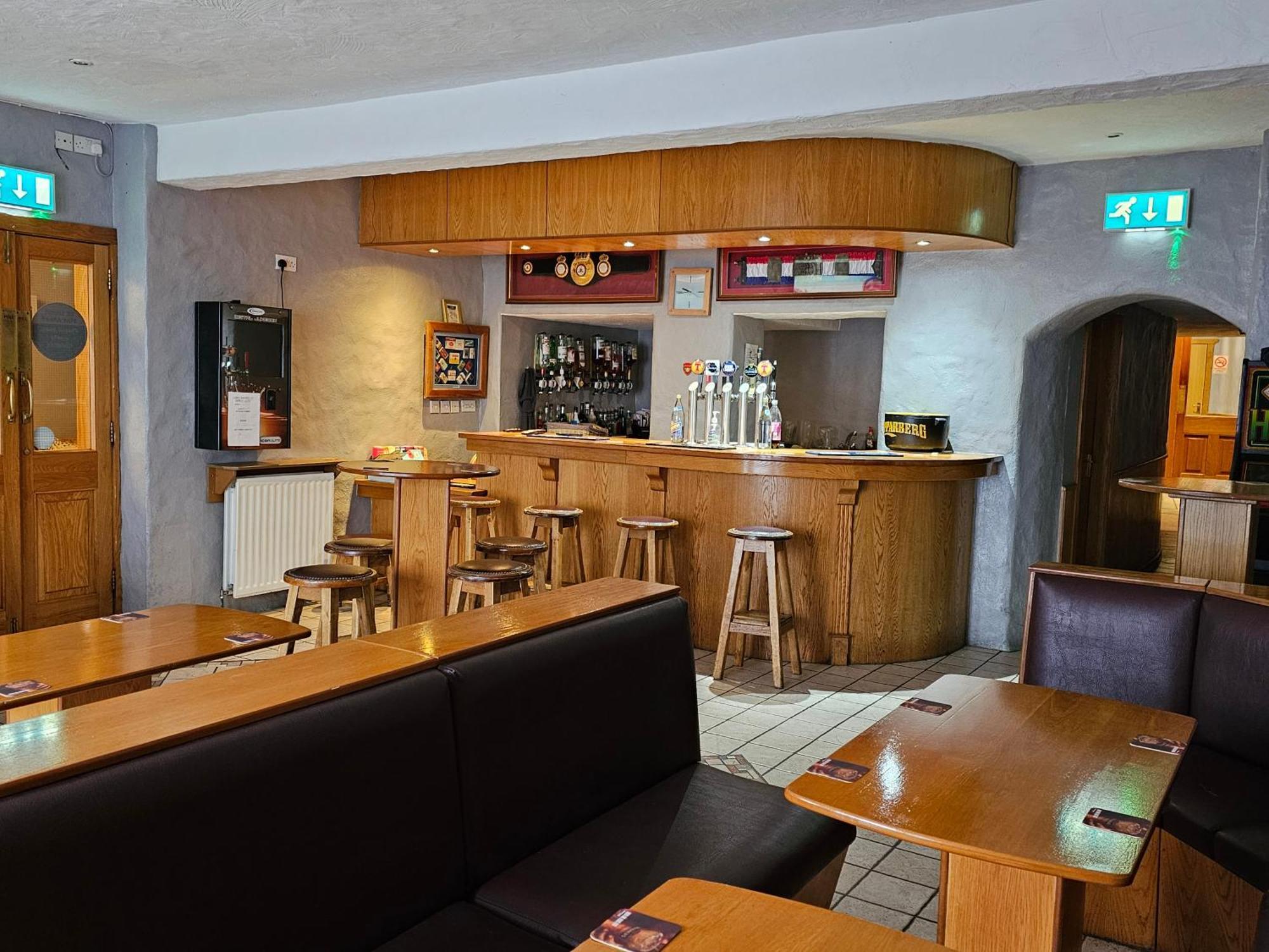 Manor Hotel Ballymoney Exterior foto